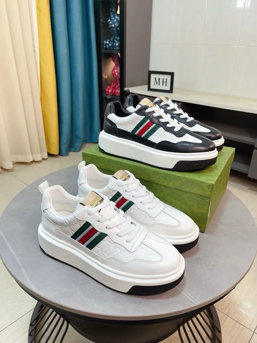 Men's shoes 💰458🌹🌹[GUCCI] Gucci's new lace-up casual men's shoes are on the market first, and the materials and workmanship are superior to all versions on the market. The highest quality shipped first-layer cowhide with imported original perforated materials➕Genuine leather lining, privately molded soft outsole, high foot comfort, imported special materials highlight the brand's unique charm, high-end customization 38-44